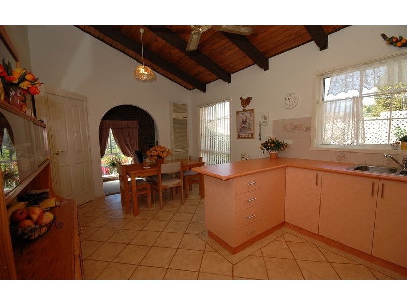 8 Harvey Court, Albury NSW 2640