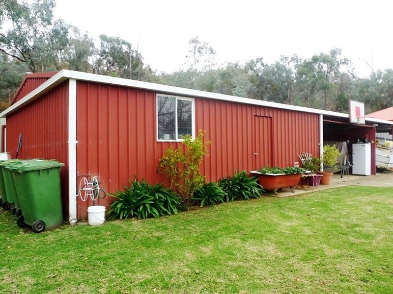 8 Harvey Court, Albury NSW 2640