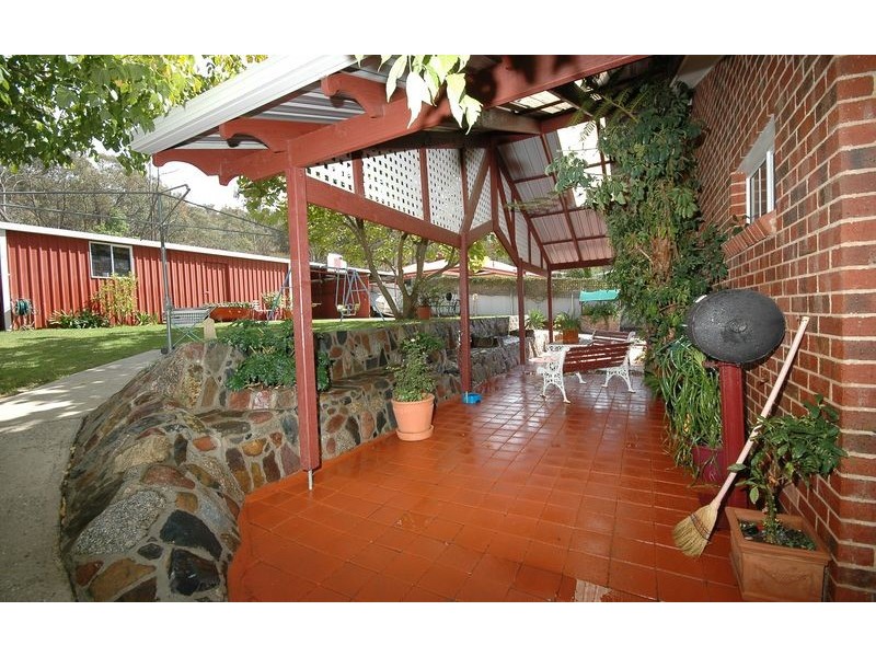 8 Harvey Court, Albury NSW 2640