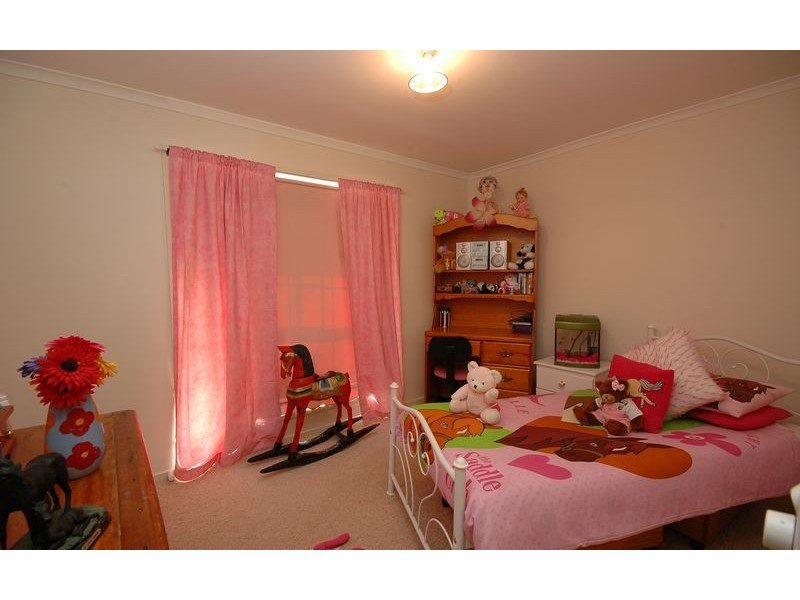 8 Harvey Court, Albury NSW 2640