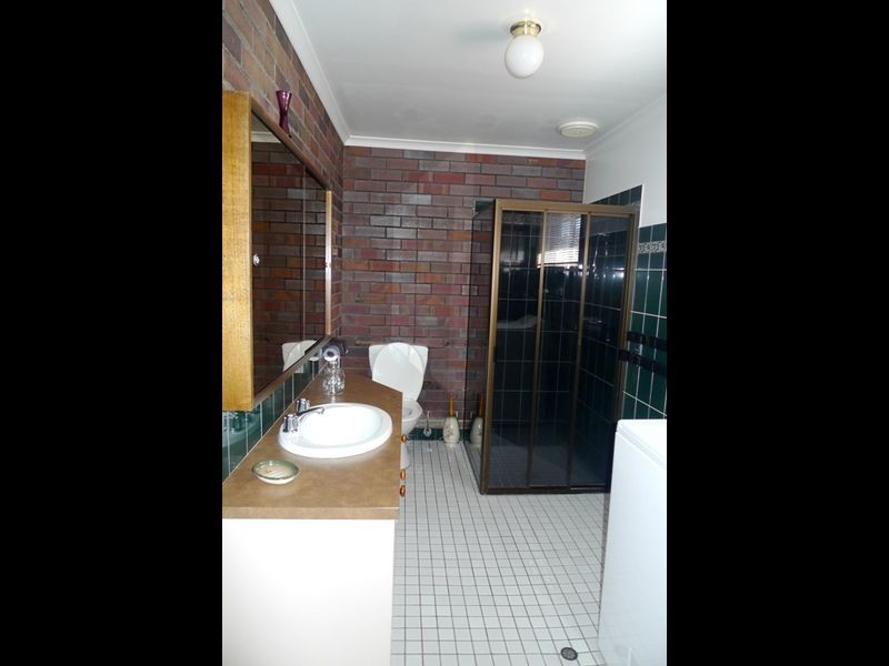 2/641 Keene Street, East Albury NSW 2640