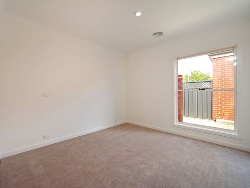 1/407 Macauley Street, Albury NSW 2640