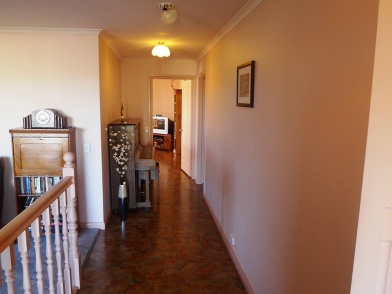 16 Honeysuckle Street, Thurgoona NSW 2640