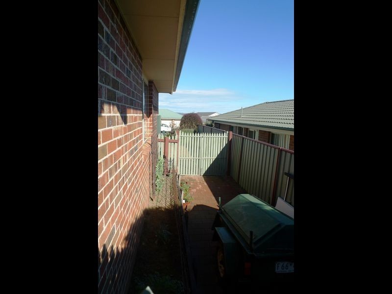 16 Honeysuckle Street, Thurgoona NSW 2640