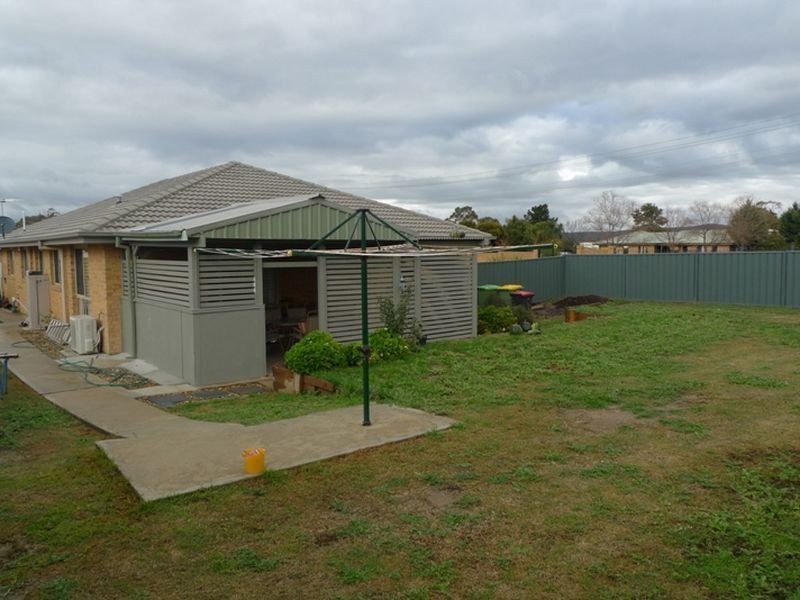 3 Gabrielle Crt, Lavington NSW 2641