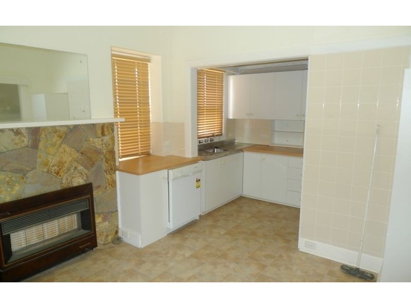 332 Ampleforth Street, East Albury NSW 2640