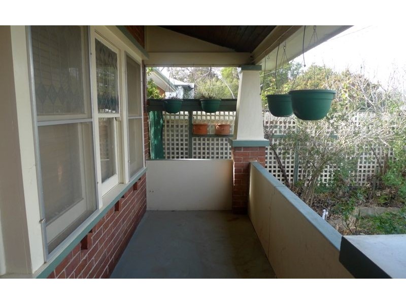 332 Ampleforth Street, East Albury NSW 2640