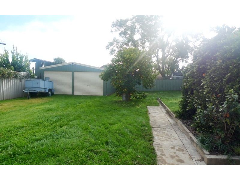 332 Ampleforth Street, East Albury NSW 2640