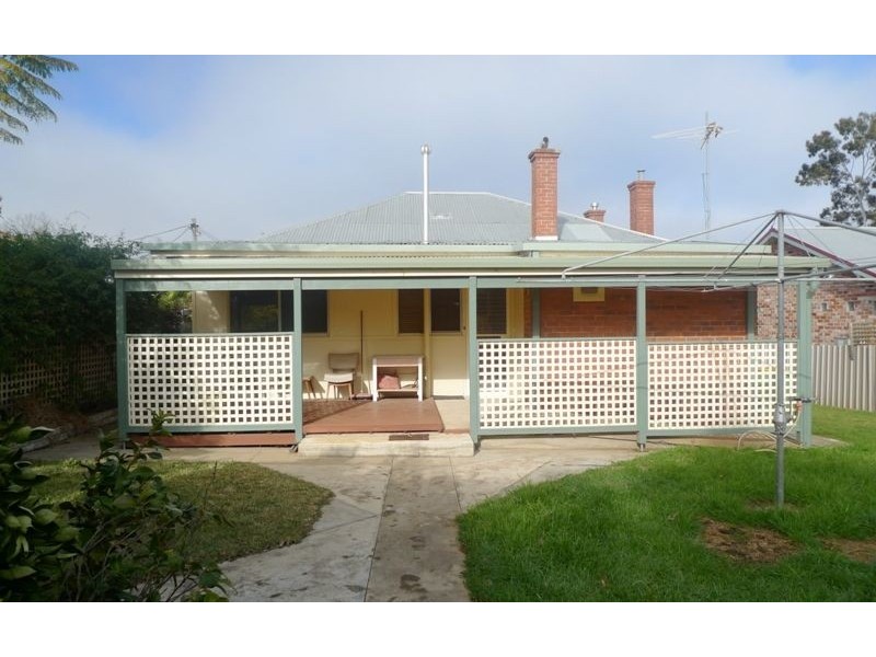 332 Ampleforth Street, East Albury NSW 2640