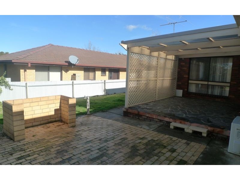 52 Ringwood Crescent, West Albury NSW 2640