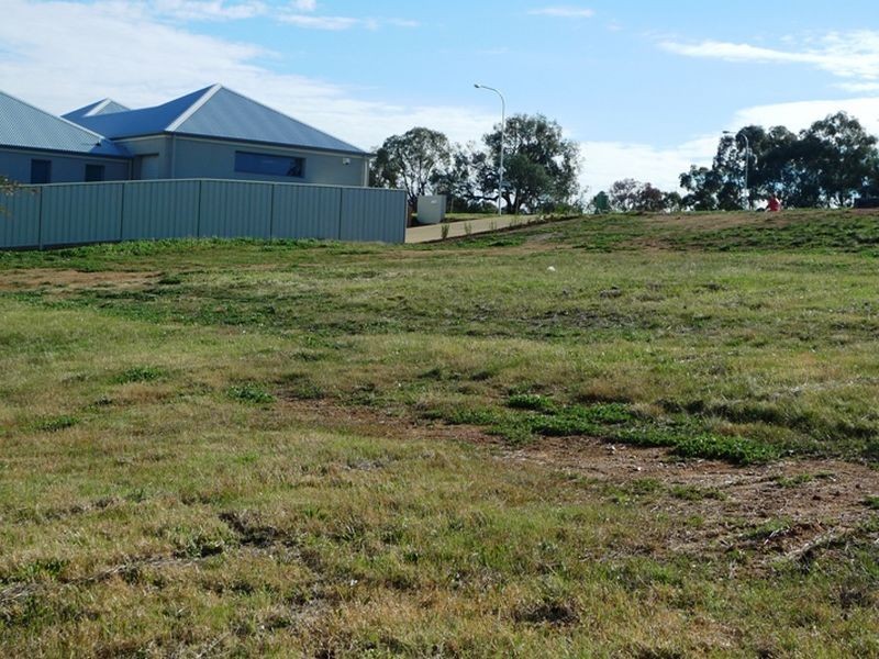 64 Fairway Gardens Road, Thurgoona NSW 2640