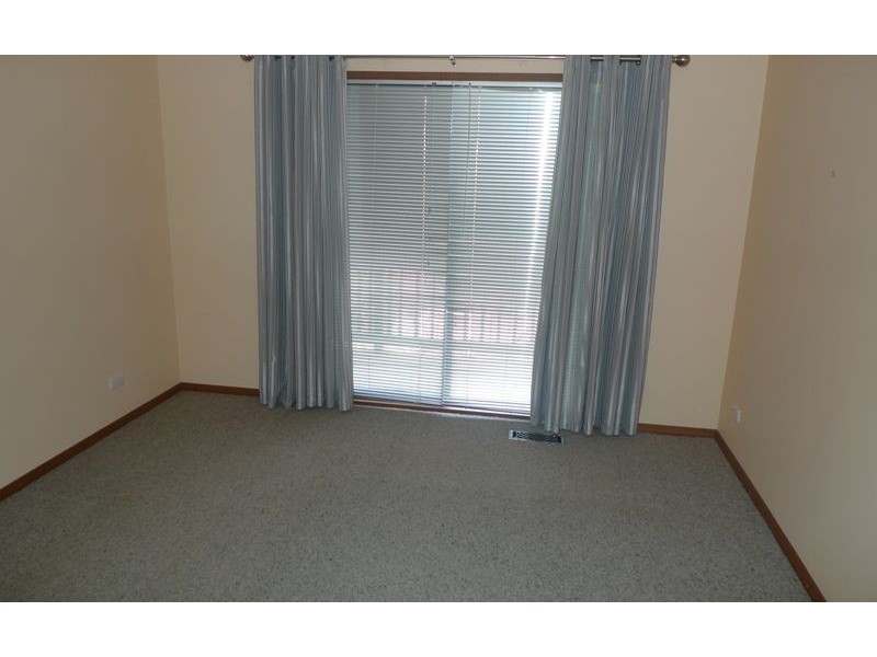 33 Warrenlee Drive, West Albury NSW 2640