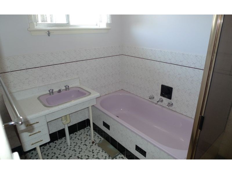 1074 Wingara Street, North Albury NSW 2640