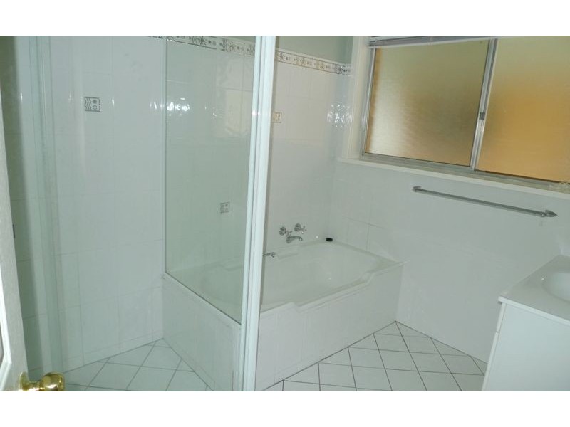 1/300 Norfolk Street, East Albury NSW 2640