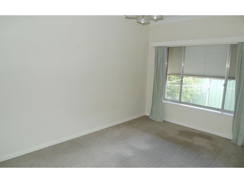 1/300 Norfolk Street, East Albury NSW 2640