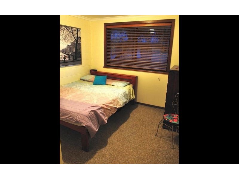 2/618 Hague Street, Lavington NSW 2641