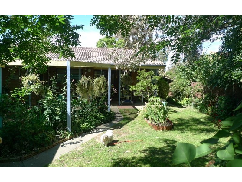 20 Goolagar Crescent, Lavington NSW 2641