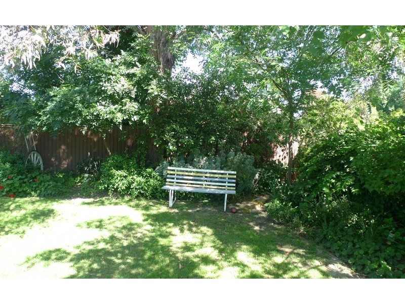 20 Goolagar Crescent, Lavington NSW 2641