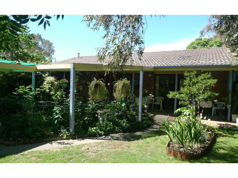 20 Goolagar Crescent, Lavington NSW 2641