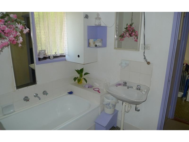 20 Goolagar Crescent, Lavington NSW 2641