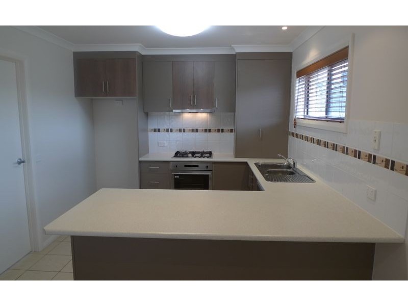 2/4 St Levans Place, Lavington NSW 2641