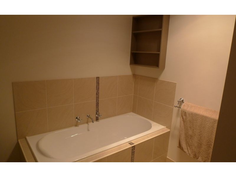 2/4 St Levans Place, Lavington NSW 2641