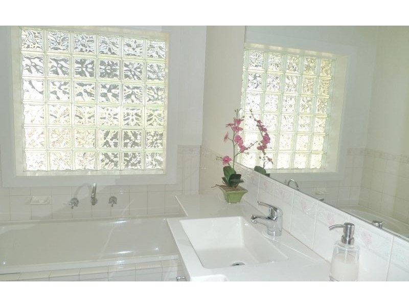 695 Yambla Avenue, Albury NSW 2640