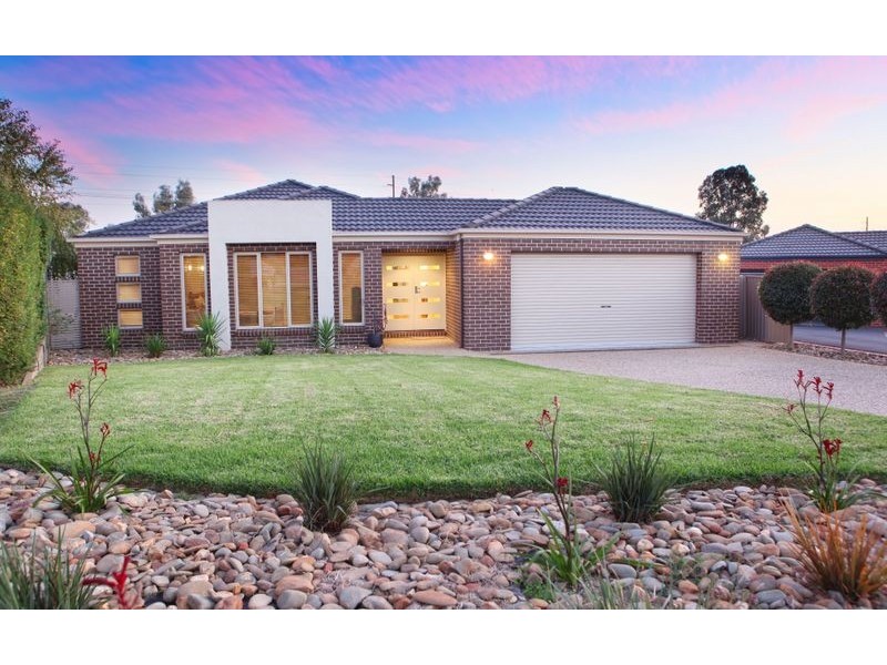 21 Cassinia Court, Thurgoona NSW 2640