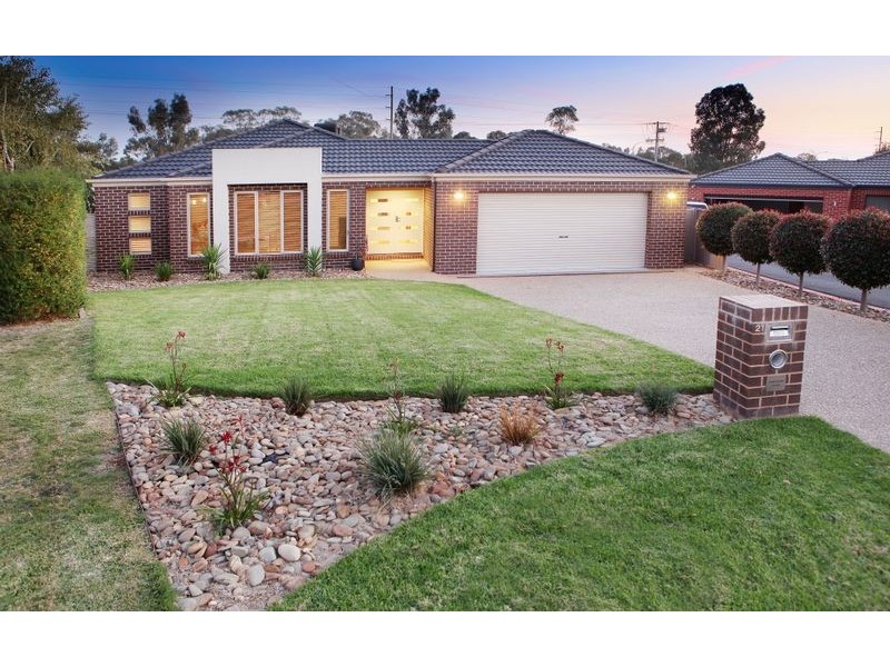 21 Cassinia Court, Thurgoona NSW 2640