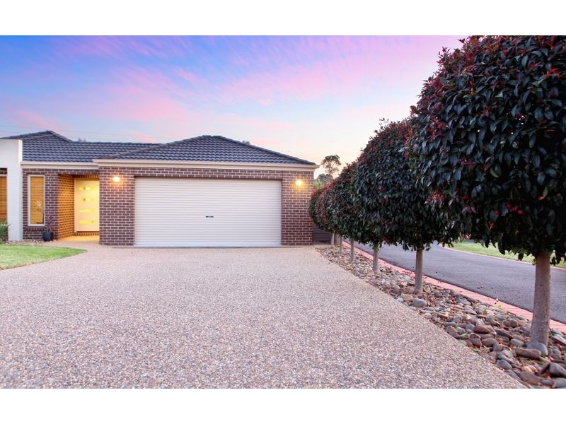21 Cassinia Court, Thurgoona NSW 2640