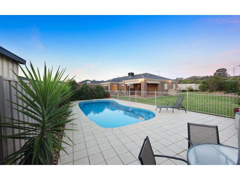 21 Cassinia Court, Thurgoona NSW 2640