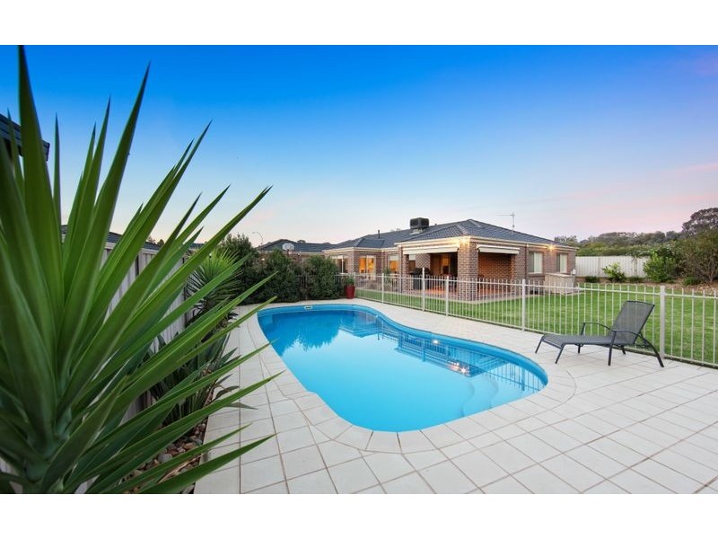 21 Cassinia Court, Thurgoona NSW 2640