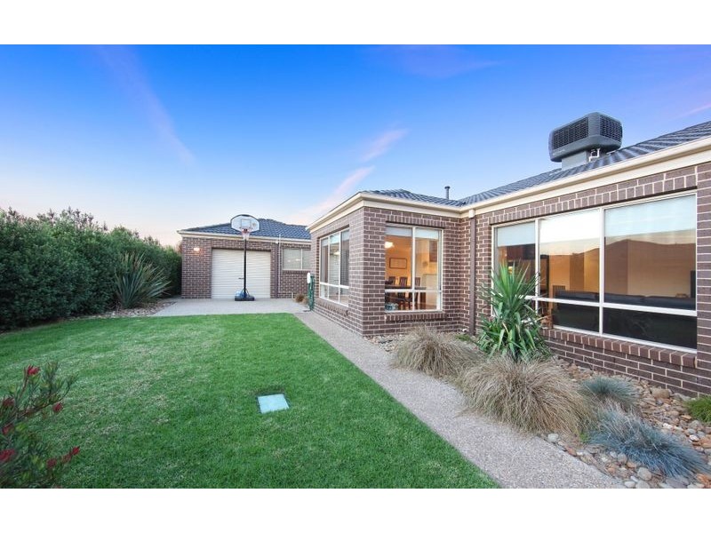21 Cassinia Court, Thurgoona NSW 2640