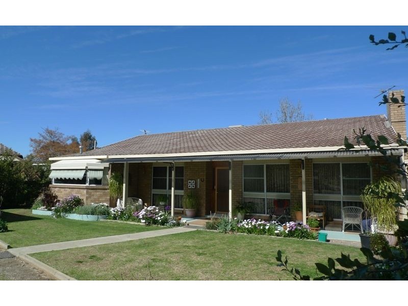 110 Pell Street, Howlong NSW 2643