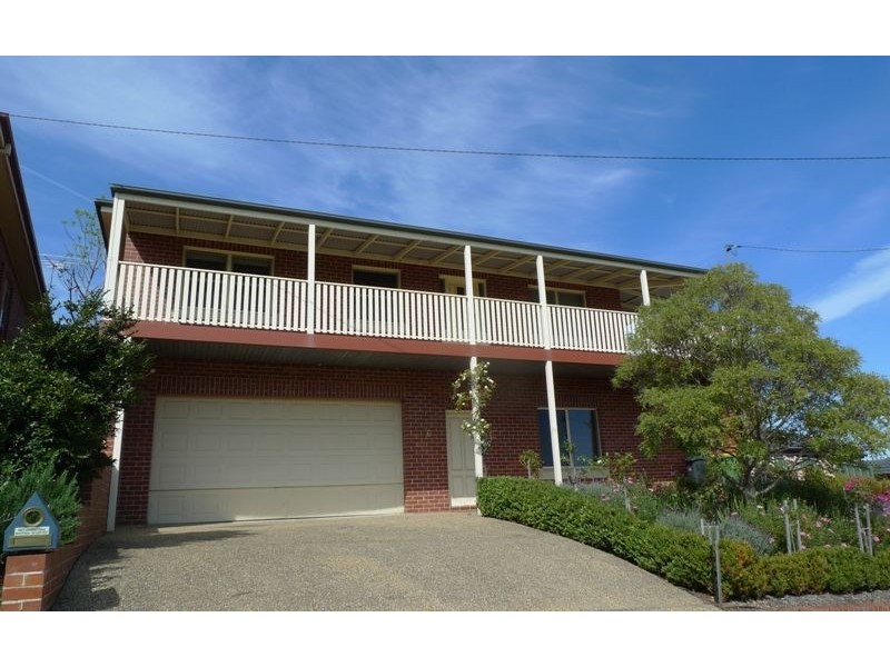 16 Pilbara Place, East Albury NSW 2640