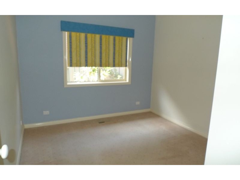 16 Pilbara Place, East Albury NSW 2640