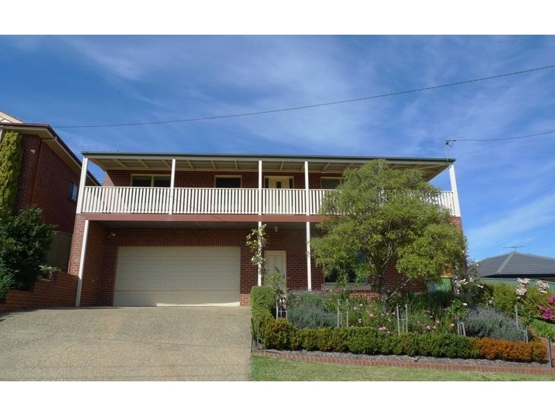 16 Pilbara Place, East Albury NSW 2640