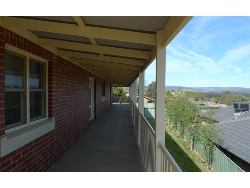 16 Pilbara Place, East Albury NSW 2640