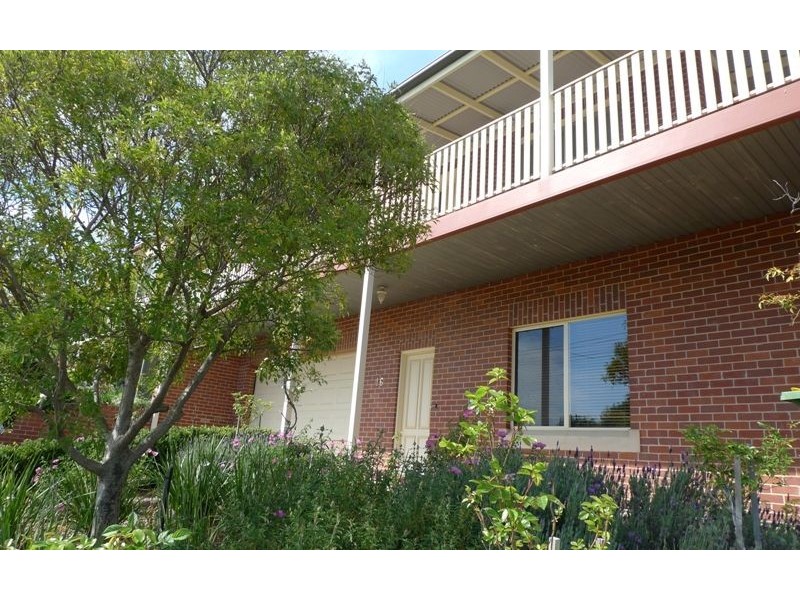 16 Pilbara Place, East Albury NSW 2640
