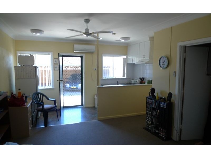 4/367 Fallon Street, Lavington NSW 2641