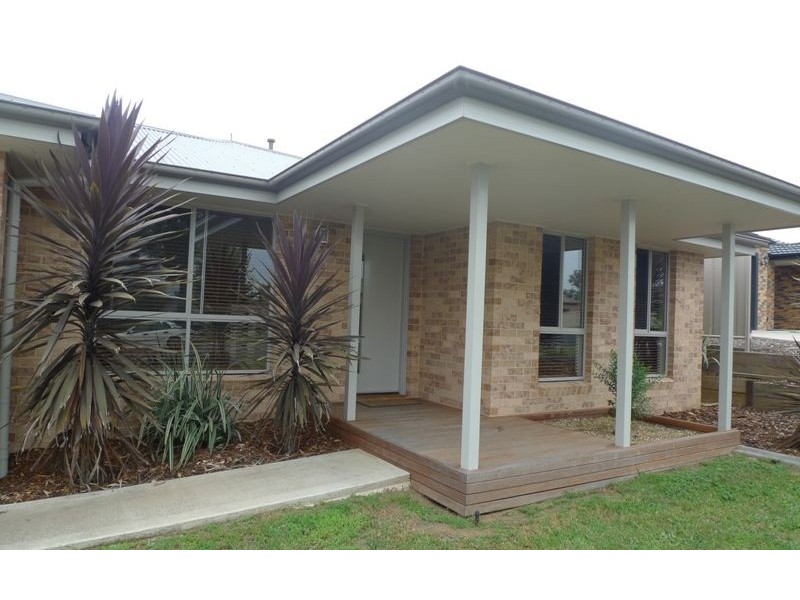 60 Dryandra Way, Thurgoona NSW 2640