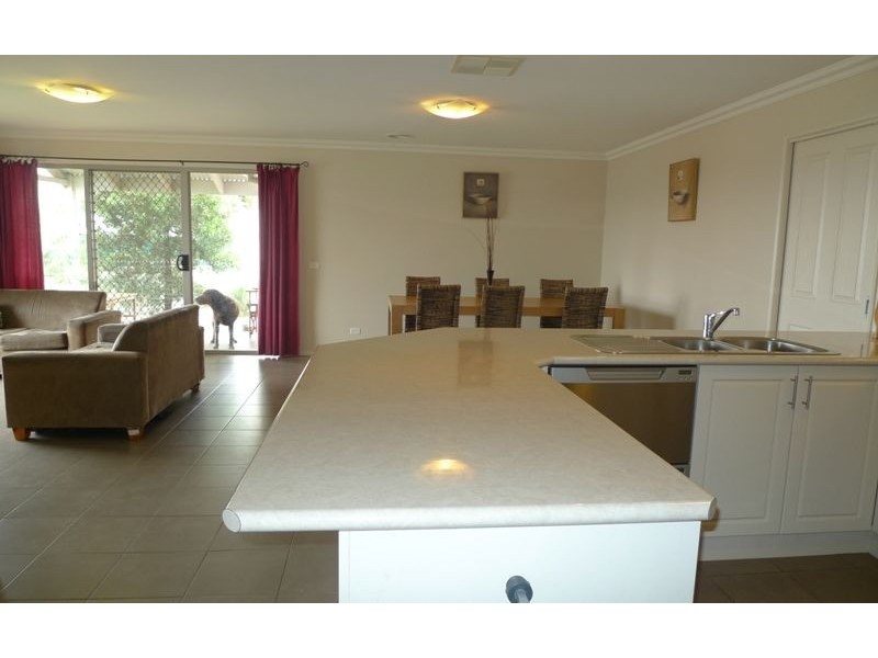 60 Dryandra Way, Thurgoona NSW 2640