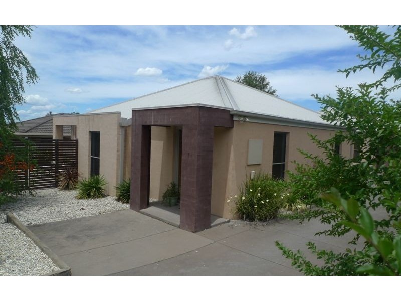 1/743 Ryan Road, Lavington NSW 2641