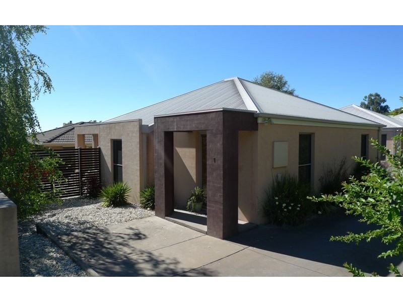 1/743 Ryan Road, Lavington NSW 2641