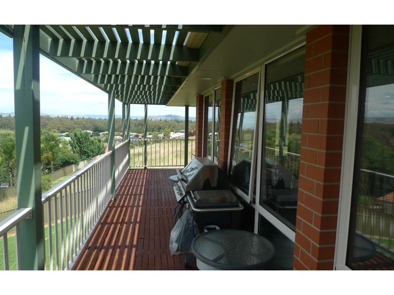 44 Sunrise Terrace, East Albury NSW 2640