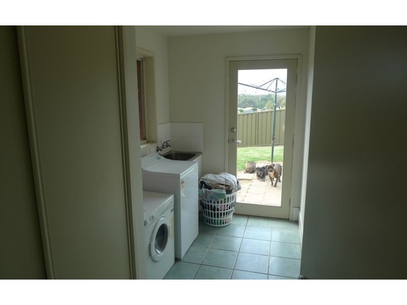 44 Sunrise Terrace, East Albury NSW 2640