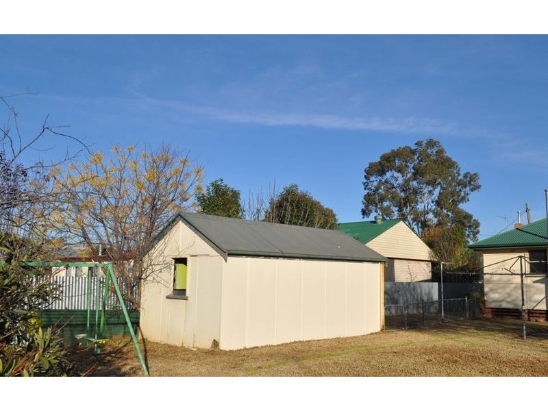 170 Wantigong Street, Lavington NSW 2641