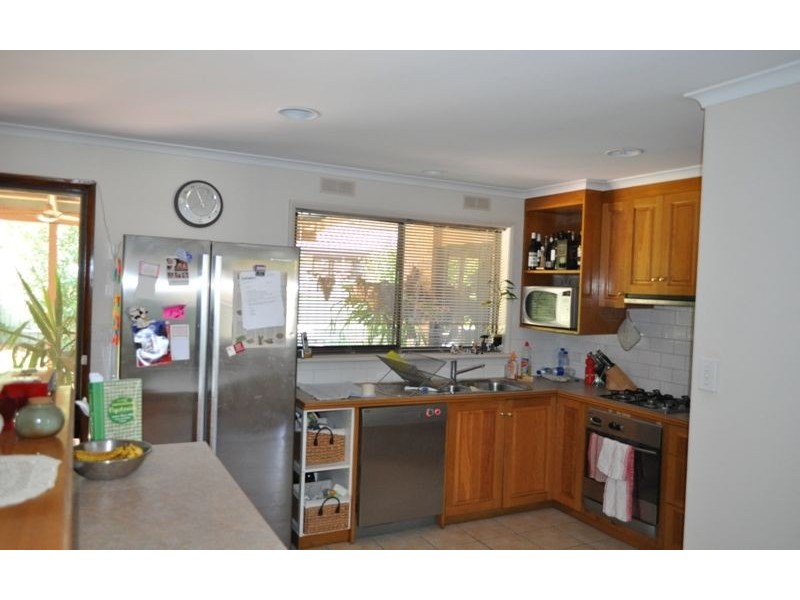 335 Parkland Crescent, Lavington NSW 2641