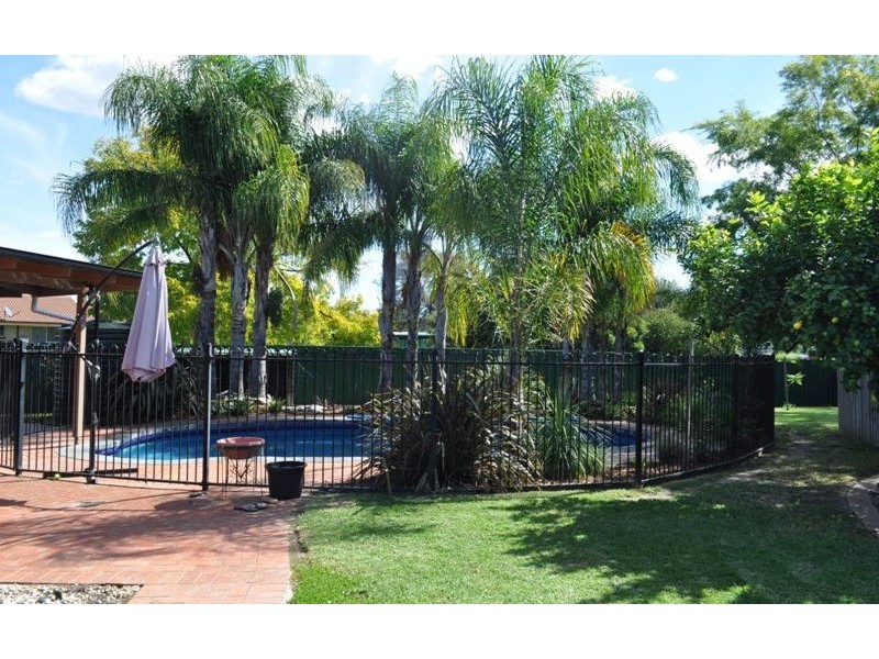 335 Parkland Crescent, Lavington NSW 2641