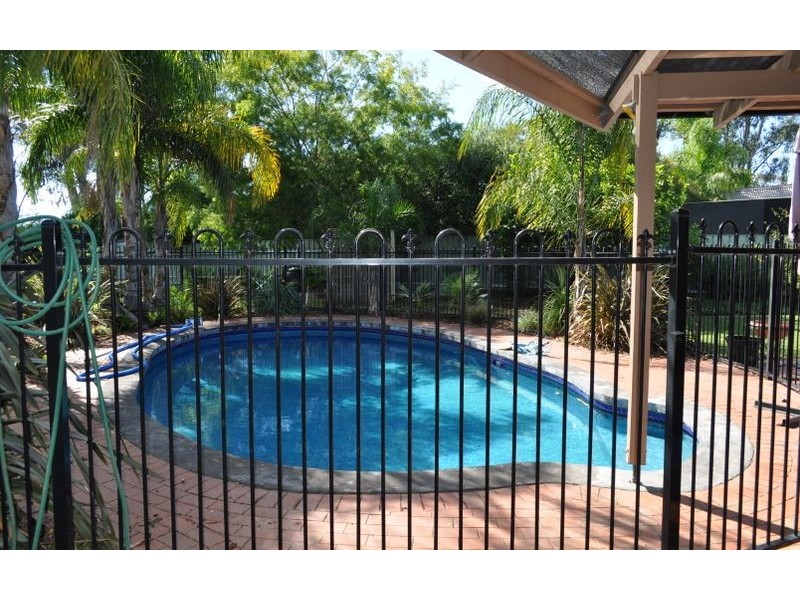 335 Parkland Crescent, Lavington NSW 2641
